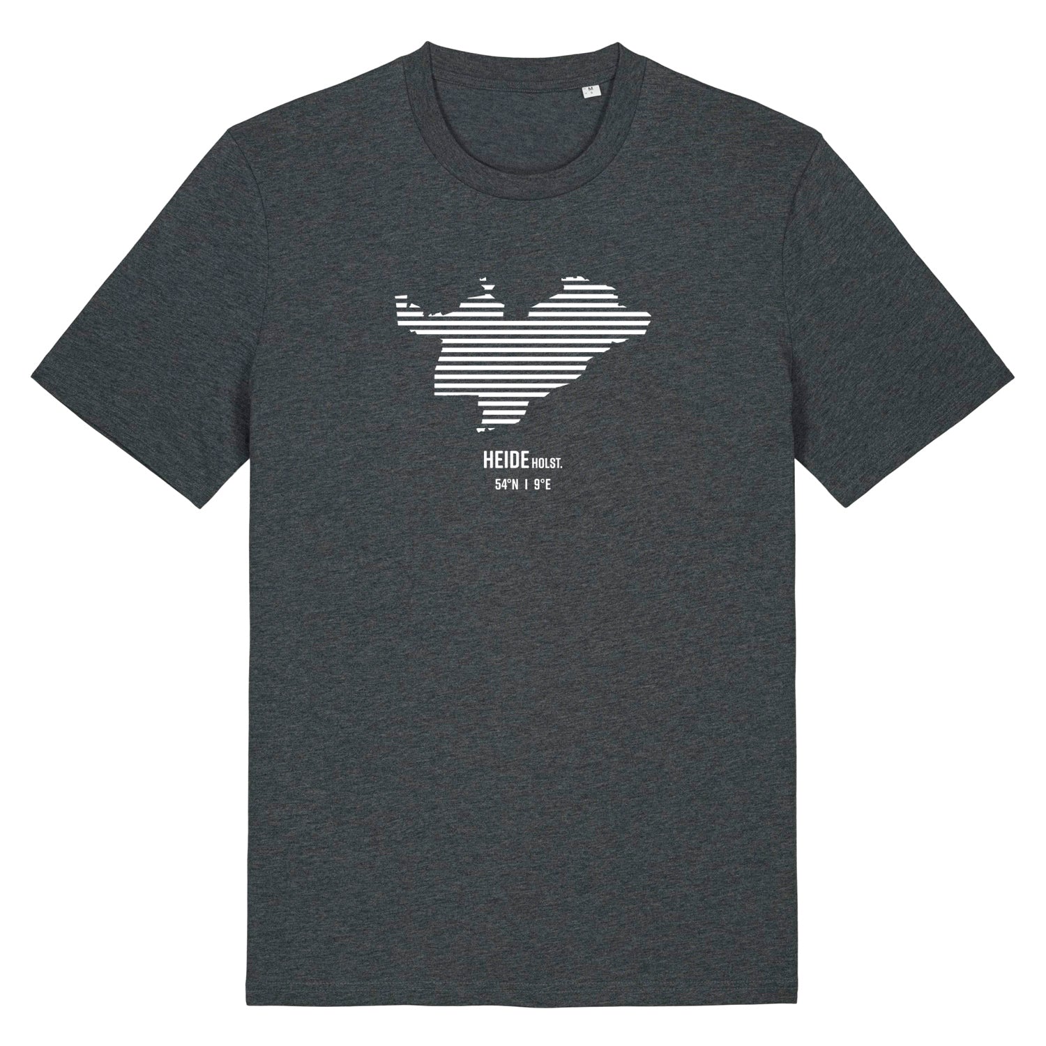 Dunkelgraues Unisex T-Shirt mit Rundhalsausschnitt. Auf der Brust ist in weißen Streifen der Umriss von Heide. Darunter steht Heide 54° N und 9° E. Die Farbe vom T-Shirt heißt Heather Grey.