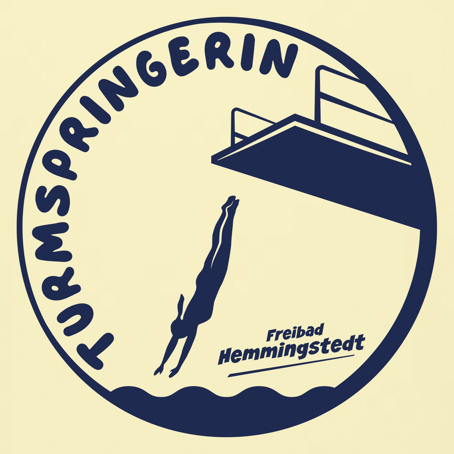 Detailansicht Motiv Turmspringerin in dunkelblau auf gelbem T-Shirt.