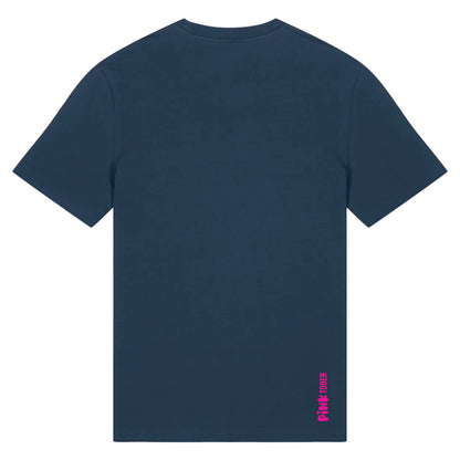 Dunkelblaues Unisex T-Shirt aus der Pinktober Kollektion mit Pinktober Logo Motiv auf der Rückseite.