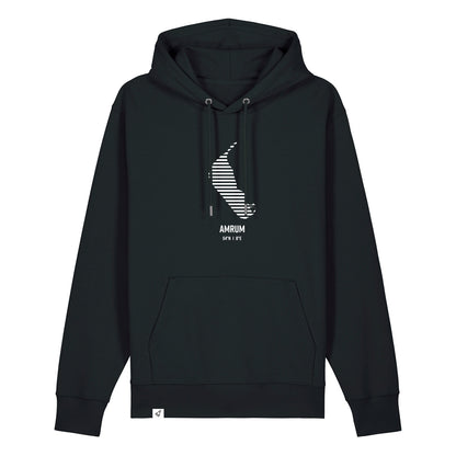 Schwarzer Unisex Hoodie mit Kordelzug und Kängurutasche. Auf der Brust ist in weißen Streifen der Umriss von Amrum. Darunter steht Amrum. Die Farbe vom Hoodie heißt Black.