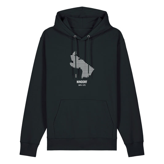 Schwarzer Unisex Hoodie mit Kordelzug und Kängerutasche. Auf der Brust ist in weißen Streifen der Umriss von Nindorf. Darunter steht Nindorf 54° N und 9° E. Die Farbe vom Hoodie heißt Black.