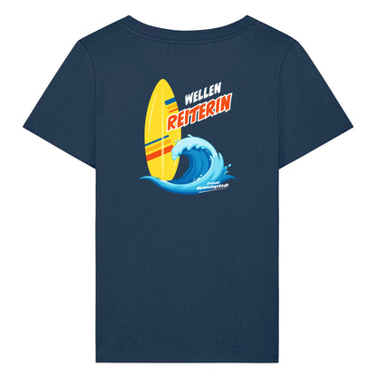Dunkelblaues Damen T-Shirt mit Rundhalsausschnitt. Auf dem Rücken ist das Motiv Wellenreiterin vom Freibad Hemmingstedt zu sehen. 